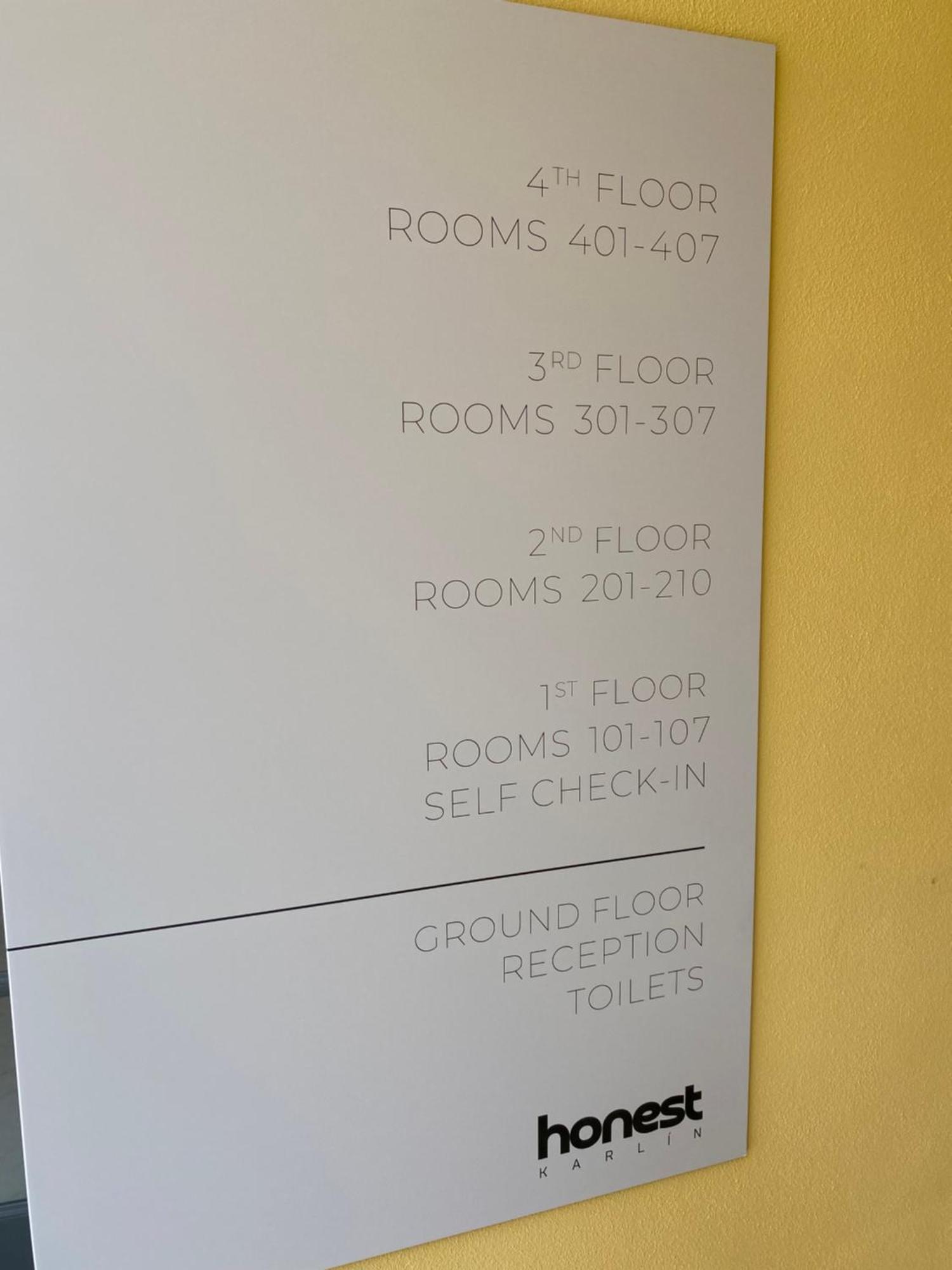 Aparthotel Honest Karlin à Prague Extérieur photo